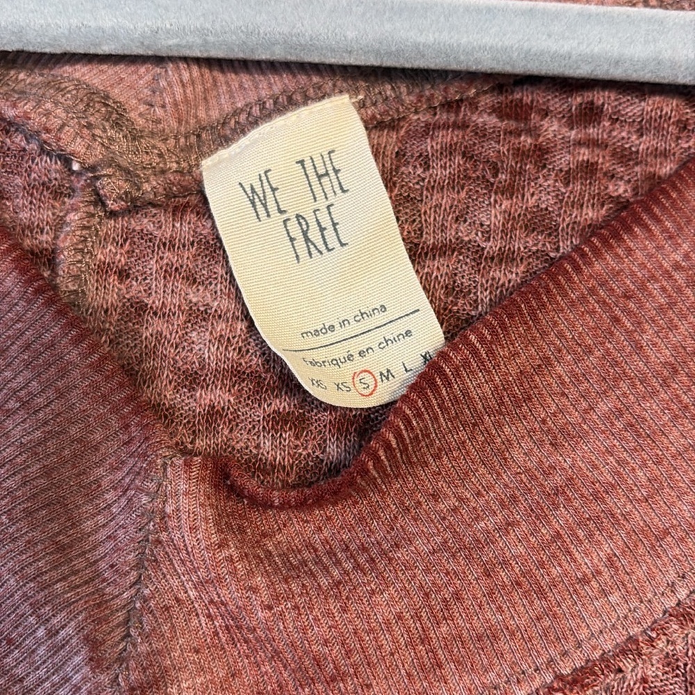 We The Free South Side Thermal Top Small V Neck Oversized Waffle Knit Ribbed - Picture 4 of 7